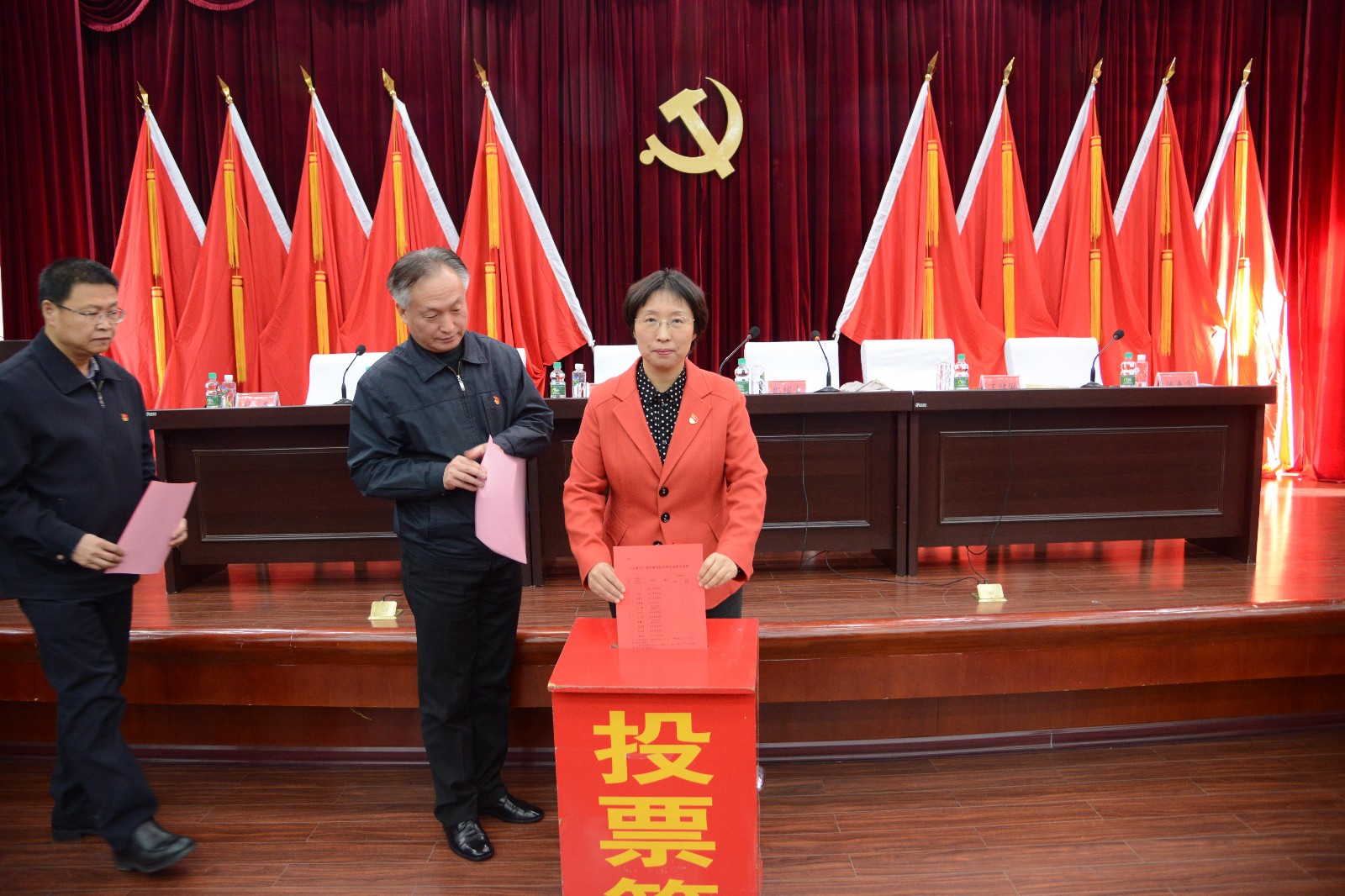 图片3.jpg 图片3.jpg